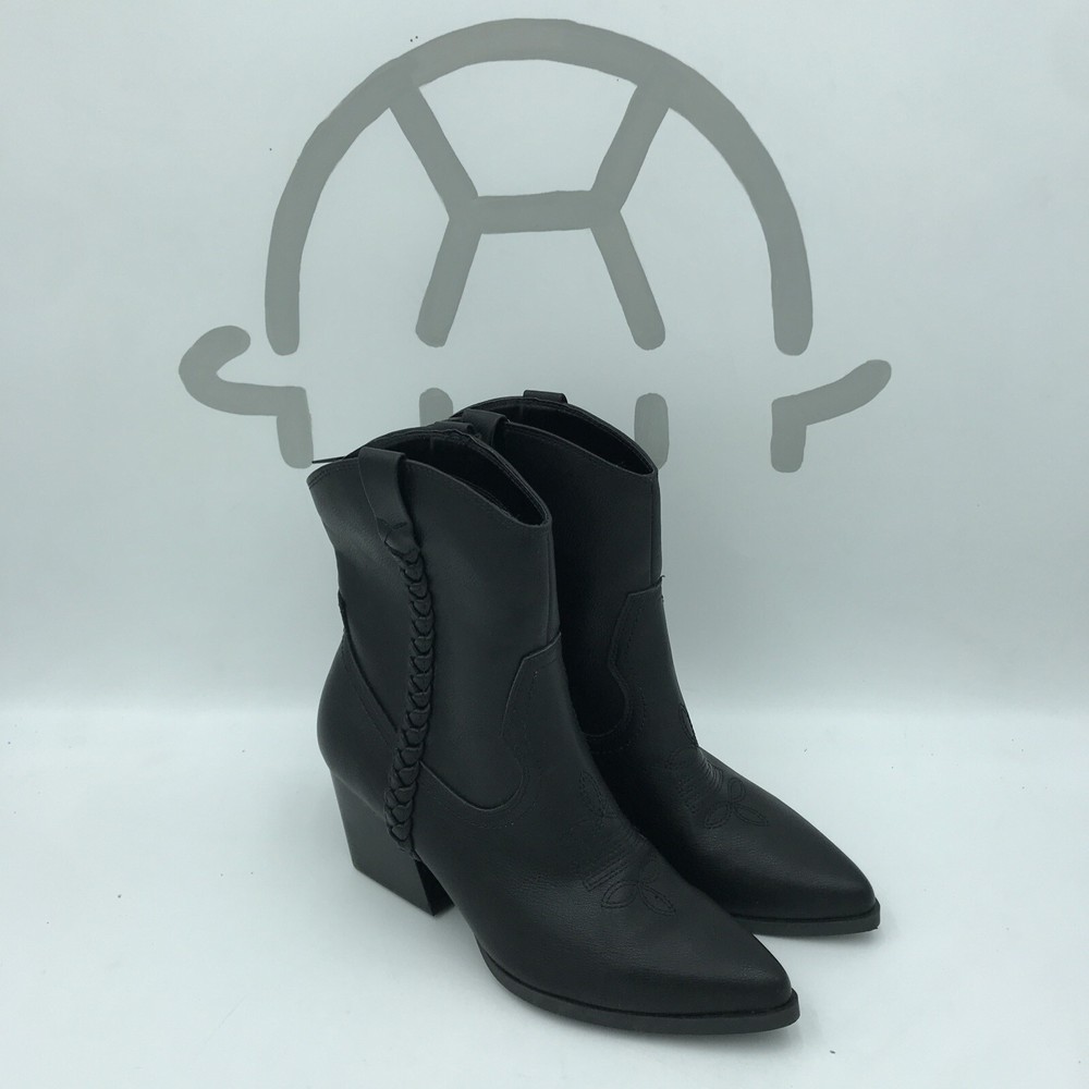 DV Dolce Vita Women's Kellar Western Ankle Boot
