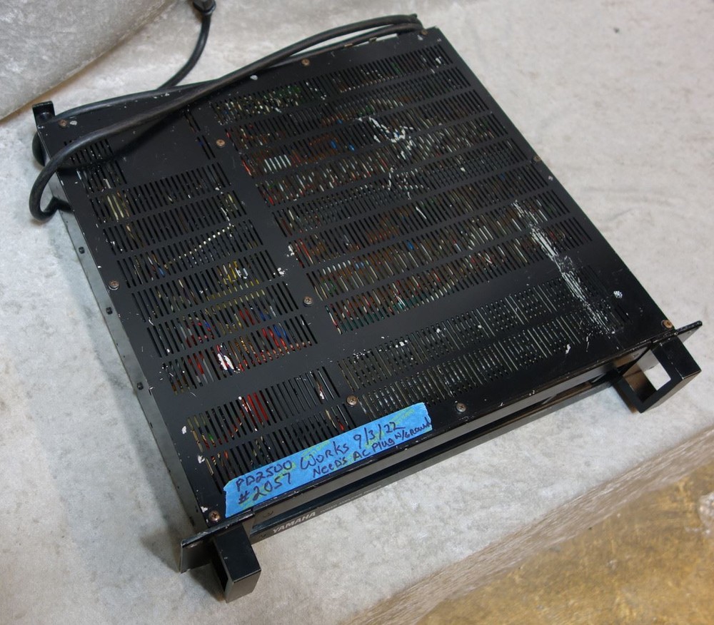 Yamaha PD2500 power amp (B)