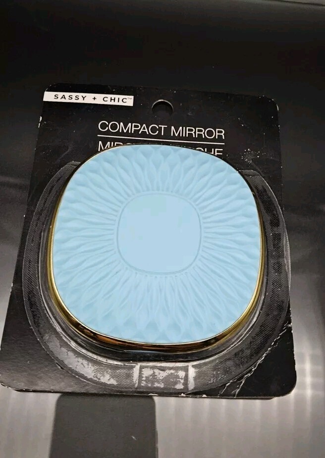 SASSY + CHIC 10X MAGNIFICATION DUAL MIRROR COMPACT BLUE