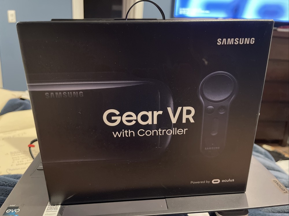 Samsung SMR324 Gear VR with Controller - Black