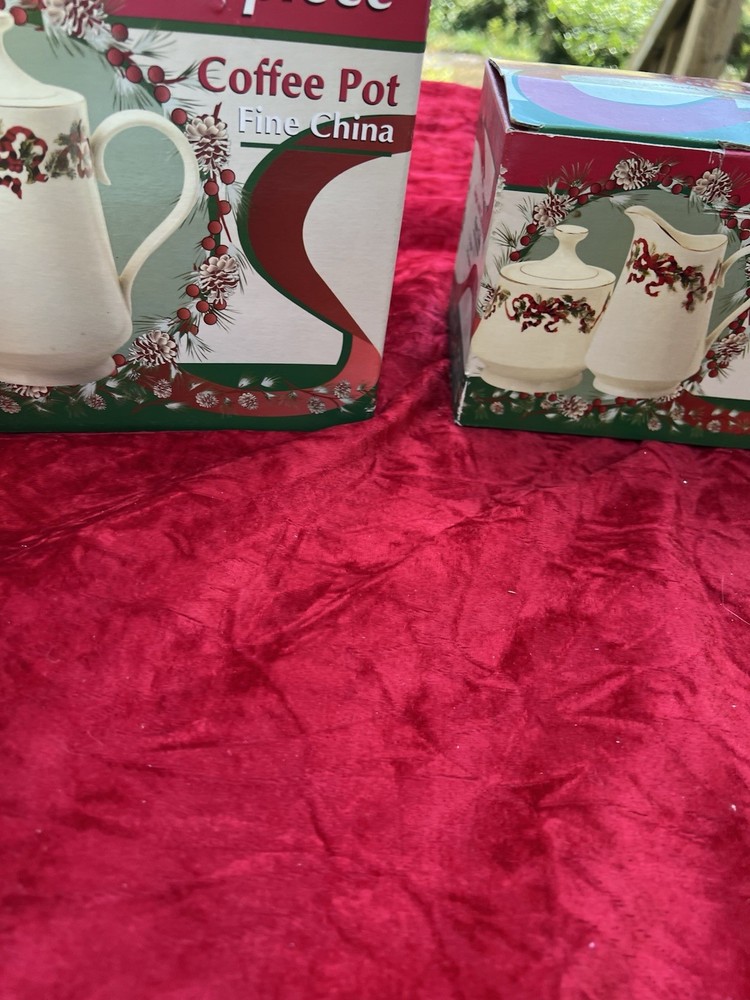 Fine China Christmas Set
