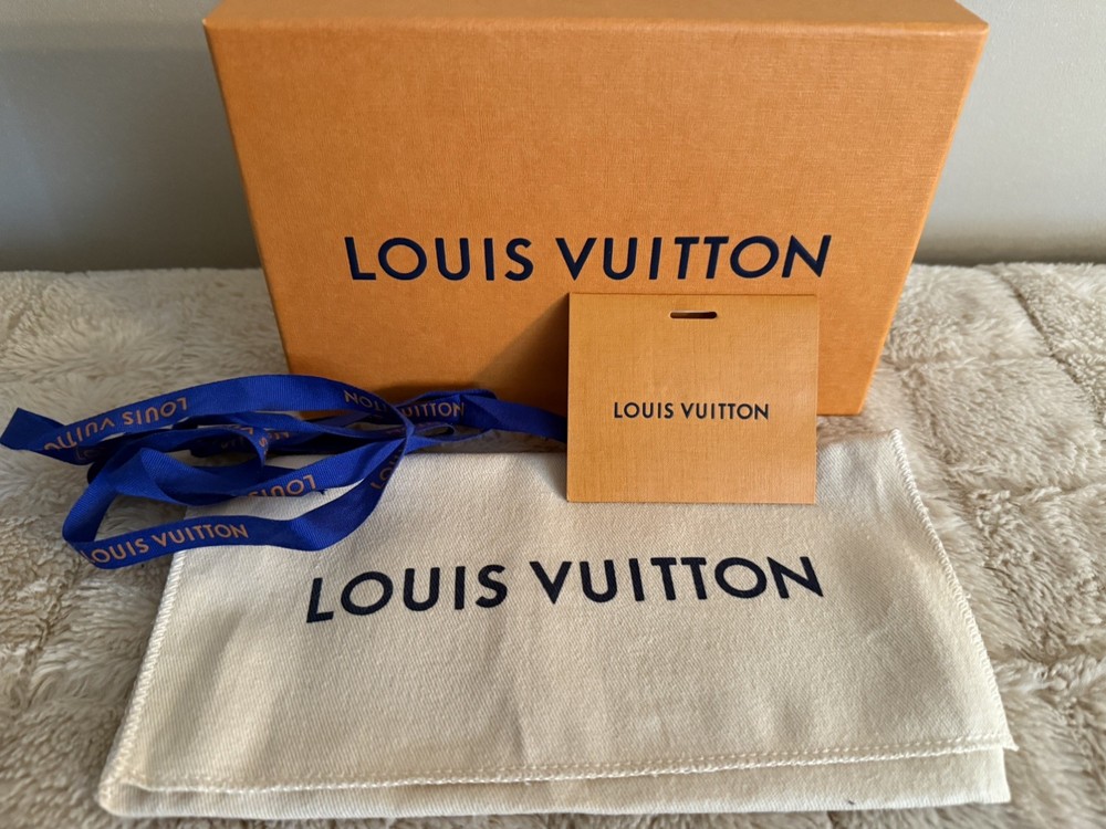 Louis Vuitton Monogram wallet