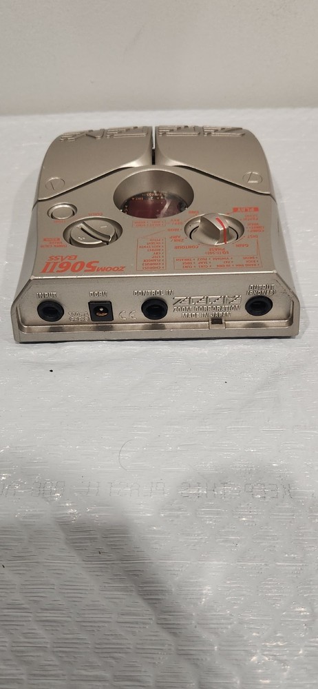 Zoom 506II Bass Digital Multi-Effects Processor Pedal Chorus Compressor