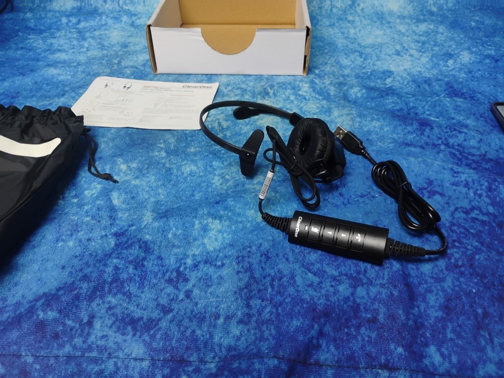 ClearOne Chat 20M USB Headset, 910-000-20M