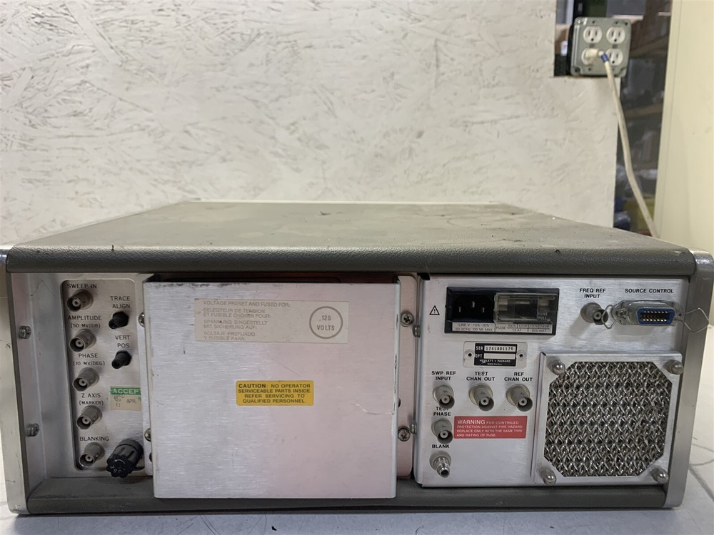 HP HEWLETT PACKARD 8410B NETWORK ANALYZER W/ 8412A PHASE MAGNITUDE DISPLAY