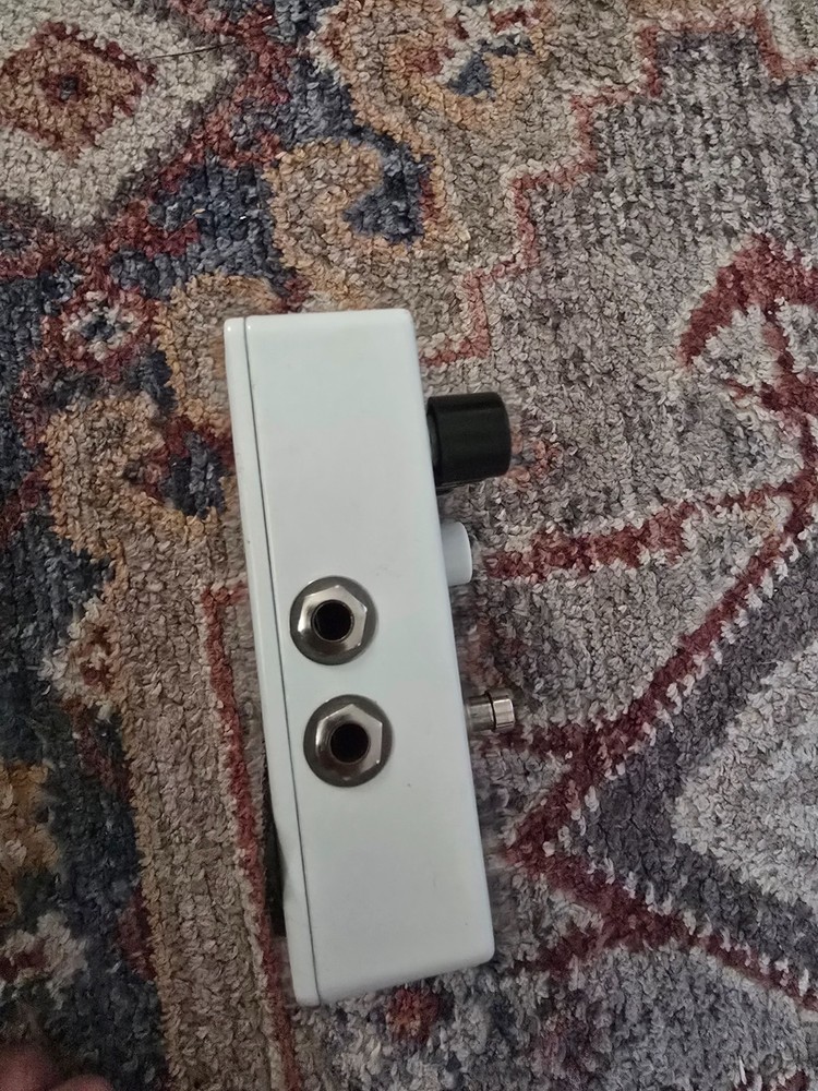 Electro-Harmonix Synth 9 Synthesizer Machine Effects Pedal