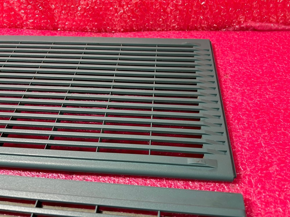 Tektronix TLA 614 Logic Analyzer Accessories - Side Cover