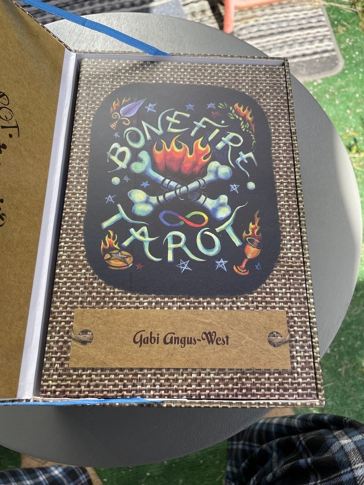 Bonefire Tarot, Collectors Box, Gabi Angus-West 2016