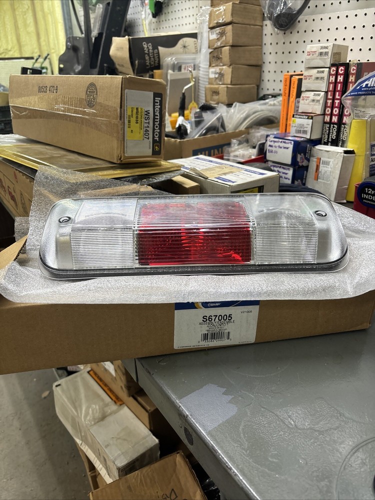 TechSmart #S67005, Center High Mount Stop Light