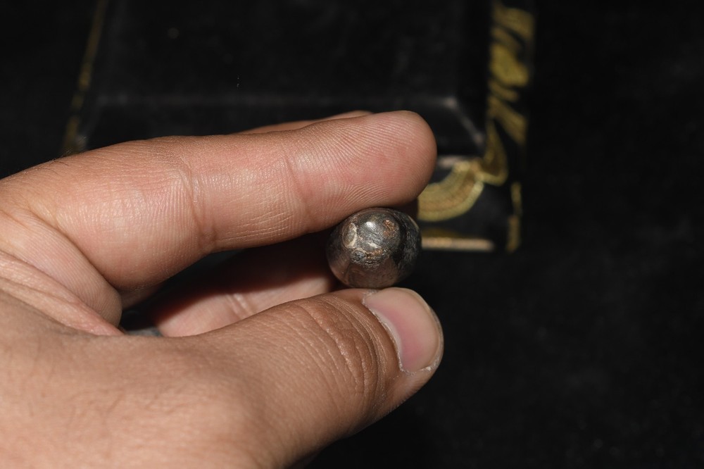 Large Ancient Jasper Stone Bead from Middle East in good Condition