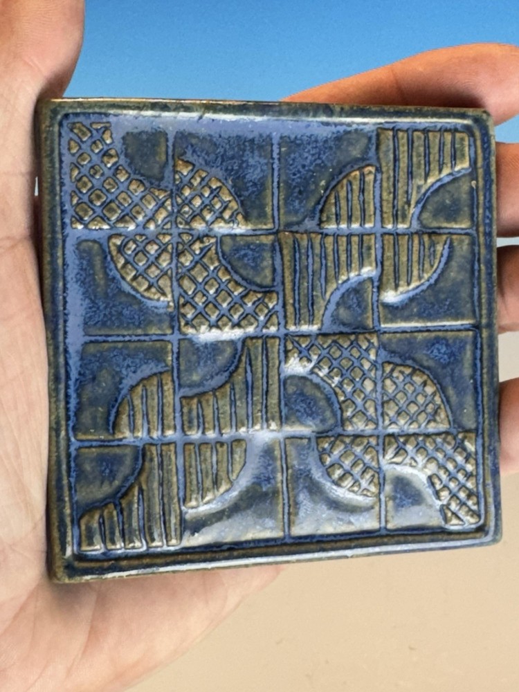 Pigeon Forge Pottery Quilted Drunkard’s Path Ceramic Art Tile MCM 3.5”