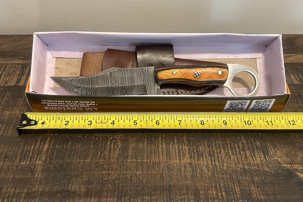 Damascus knife