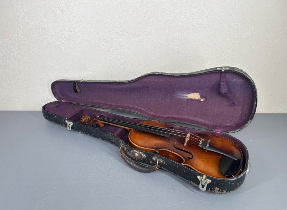 Stradivarius Copy Violin with Vintage Case