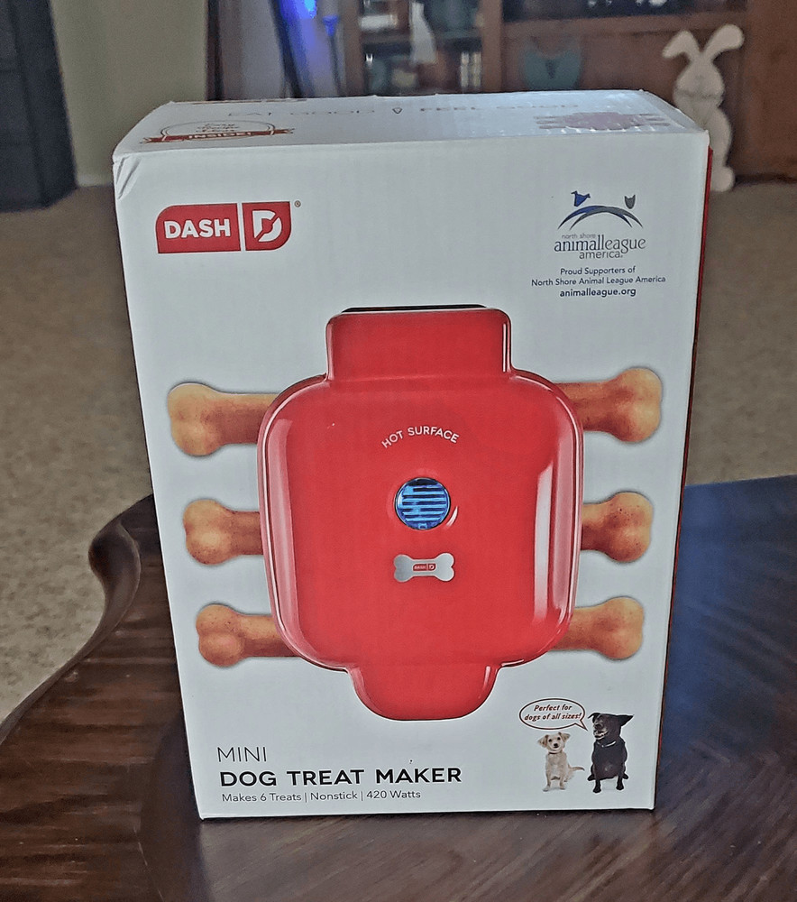NIB DASH DOG TREAT MAKER