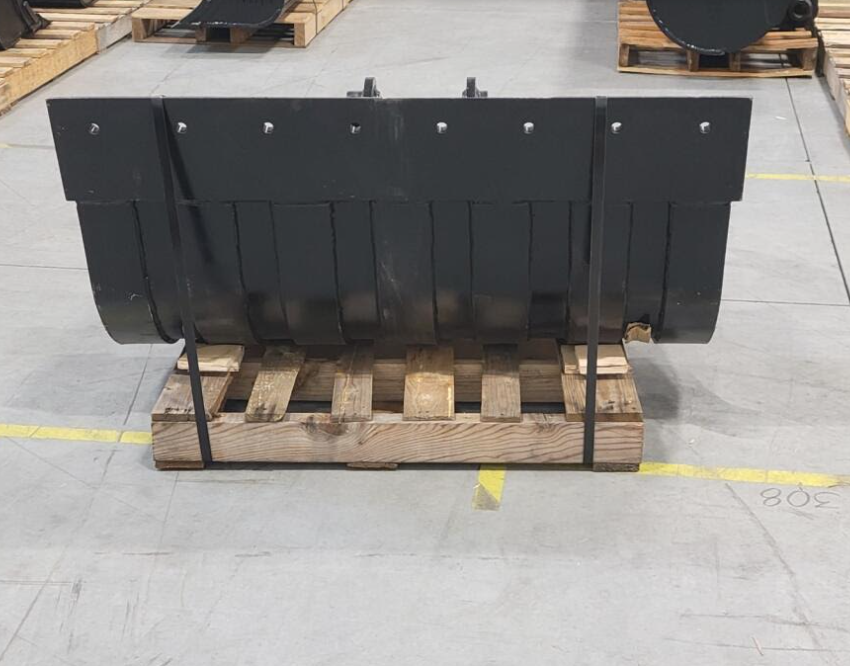 New 48" Kobelco SK60 Grading Bucket with Bolt On Edge