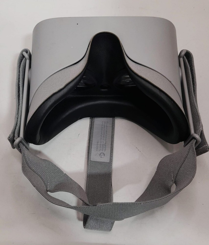 Oculus MH-A64 Virtual Reality Headset (IL/RT6-20876-MH-A64-UG)