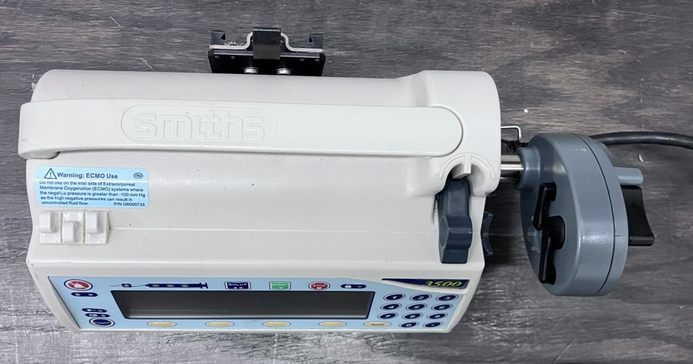 Smiths 3500 Infusion Pump with Pole Clamp Mount and PharmGaurd