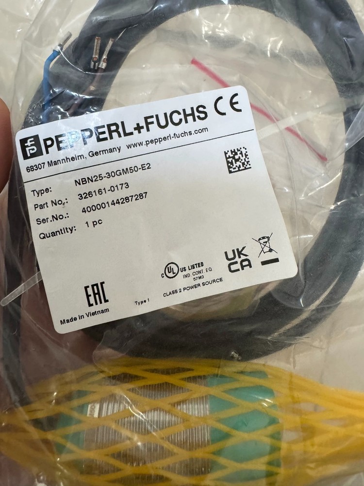 1pcs PEPPERL FUCHS NBN25-30GM50-E2 Inductive Sensor