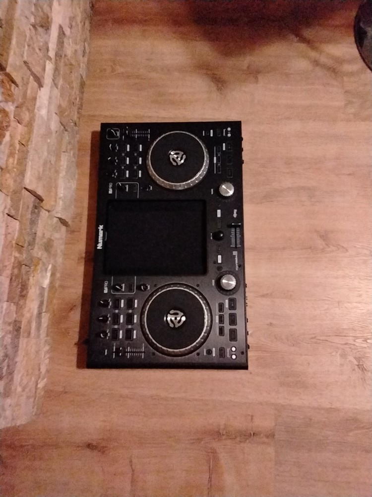 Numark N382 DJ Mixer