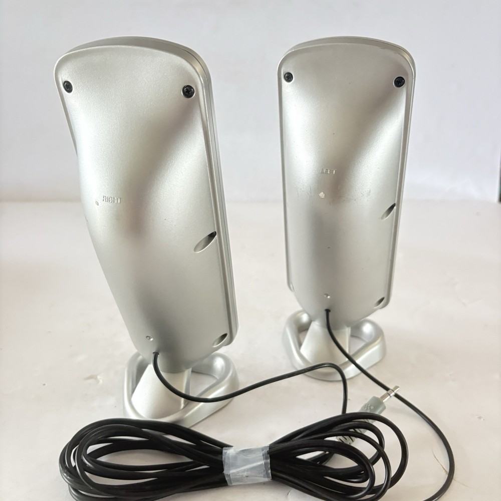 Insignia Desktop Computer Speakers USB Powered 3.5mm AUX Dual Driver Silver