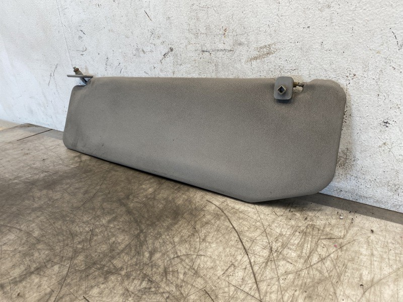 Chevrolet W4500 Visor (654-10835)