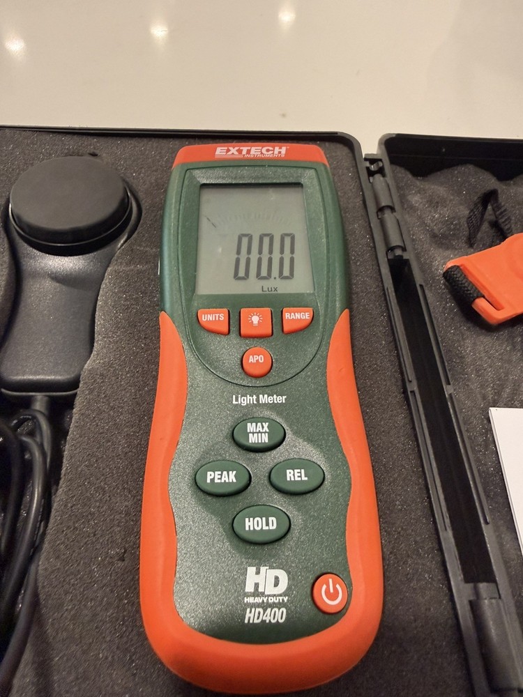 EXTECH INSTRUMENTS LIGHT METER HD400 COMPLETE with CASE MANUAL CD + ISSUE