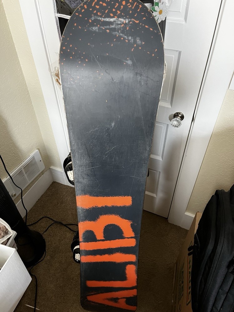 Alibi Snowboard With Boots And Bindings
