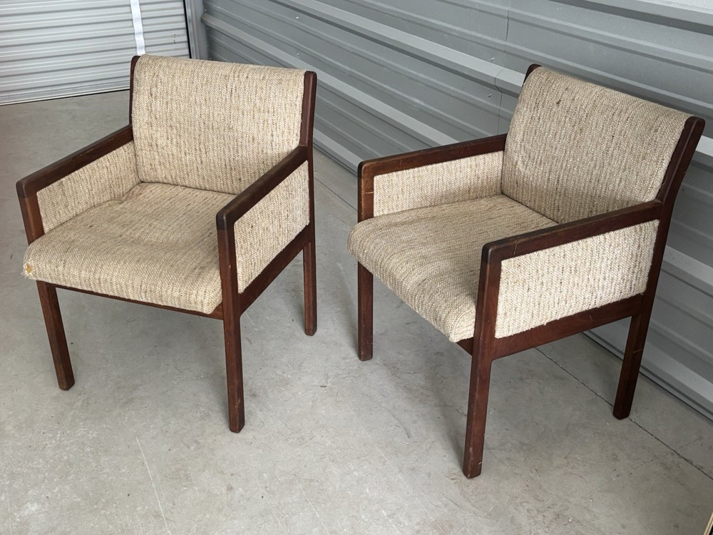 Mid Century Modern Lounge Arm Chairs Pair