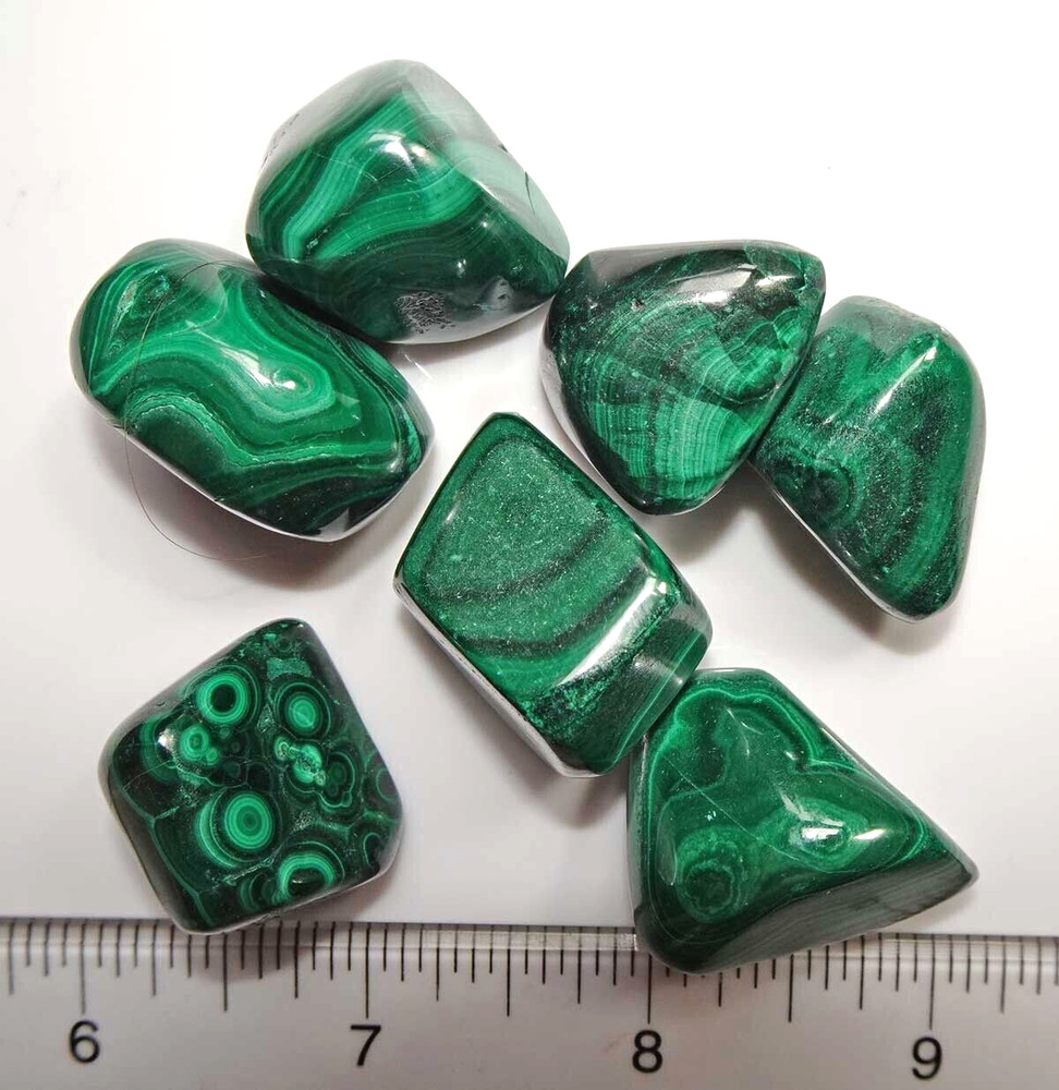 Malachite - 7 Tumbled Stones rt555e