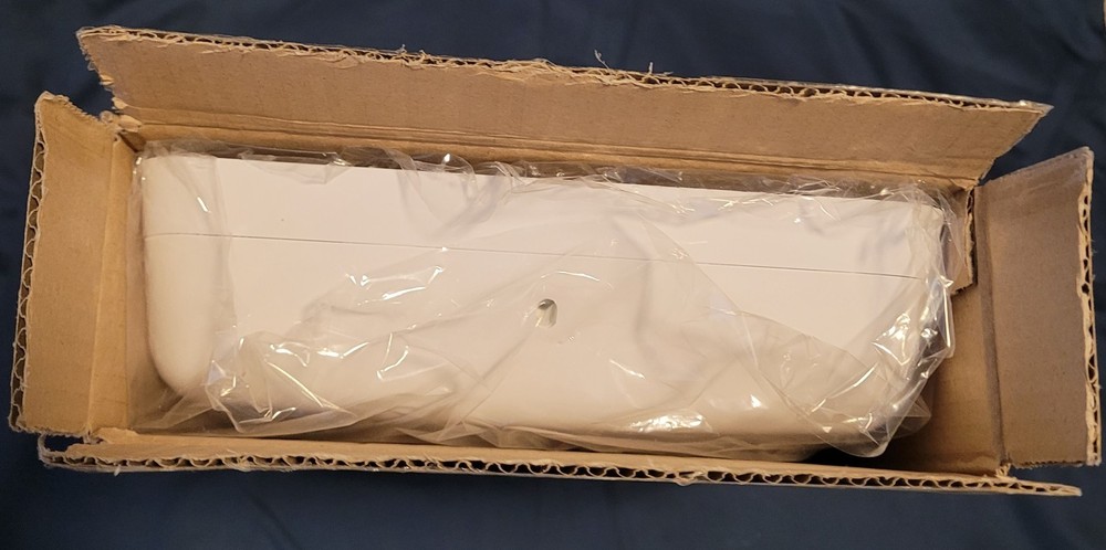 Kleenex Slimfold Multi-Fold Hand Towels Dispenser Starter Kit New