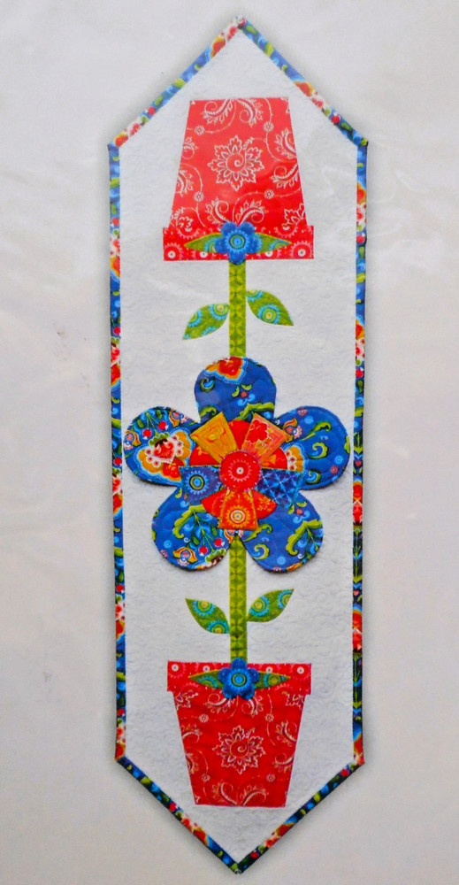 3 Patterns-Table Runner & Placemats-Inside Out Mats-Shared Blossom-Triangles-140