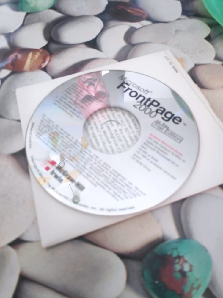 Microsoft front page 2000 45-day trial edition original CD