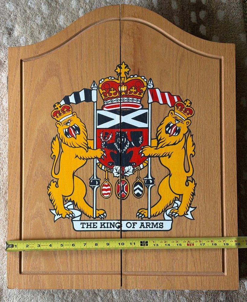 King of Arms Dart Board