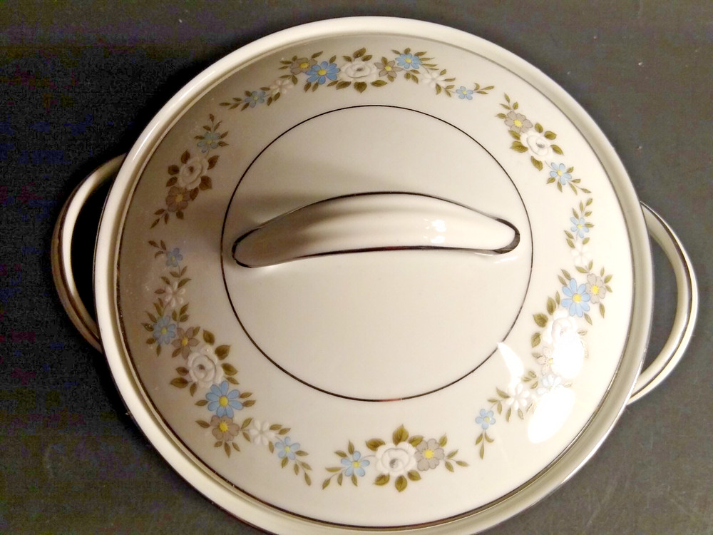 Noritake Leonore 6676 Sugar Bowl & Lid