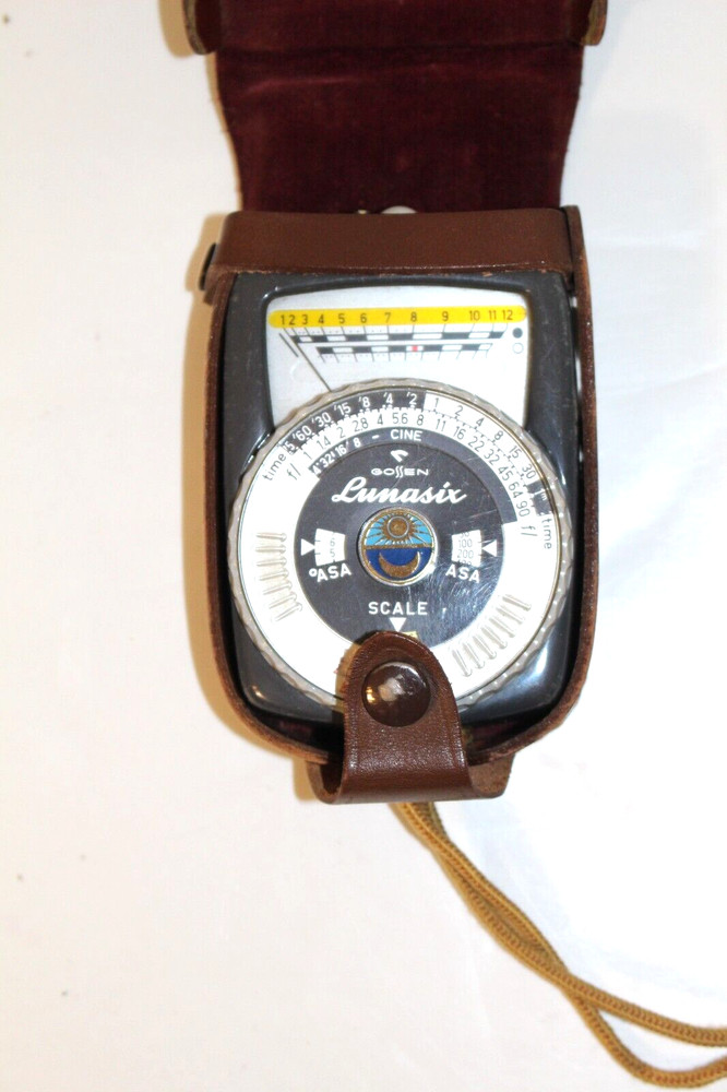 Gossen Lunasix Light Meter w Case