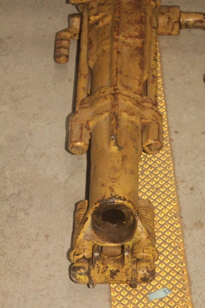 Pneumatic Pavement Breaker