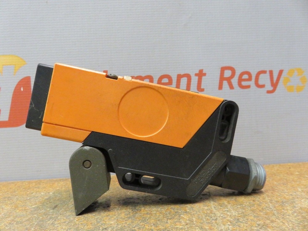 IFM 8201ARX2APXX Capacitive Position Beam Sensor