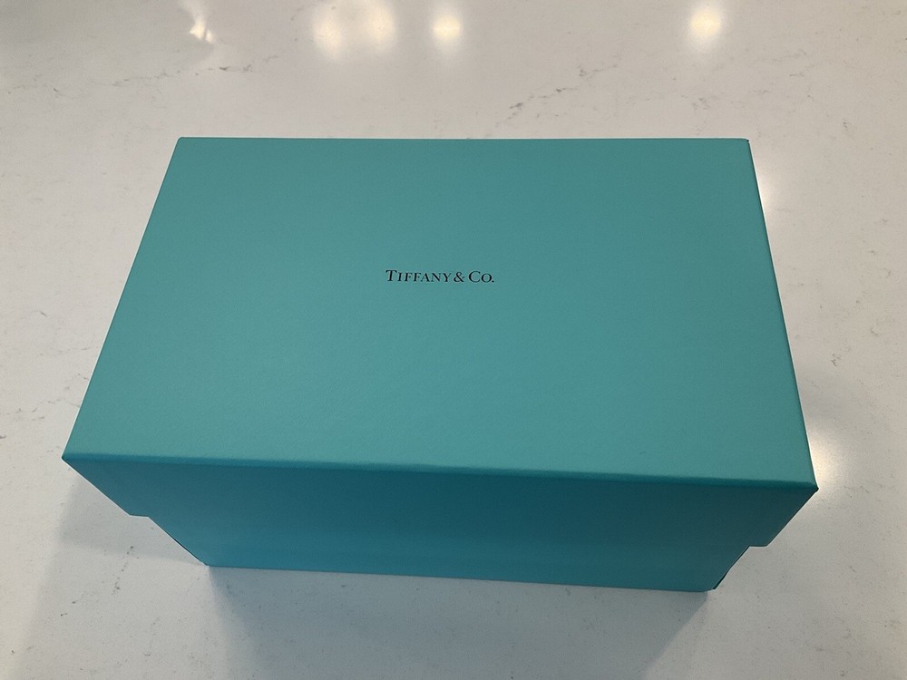 TIFFANY Blue Gift Box. Size: 10”x6.25”x5.5” Tall. Empty. NEW.