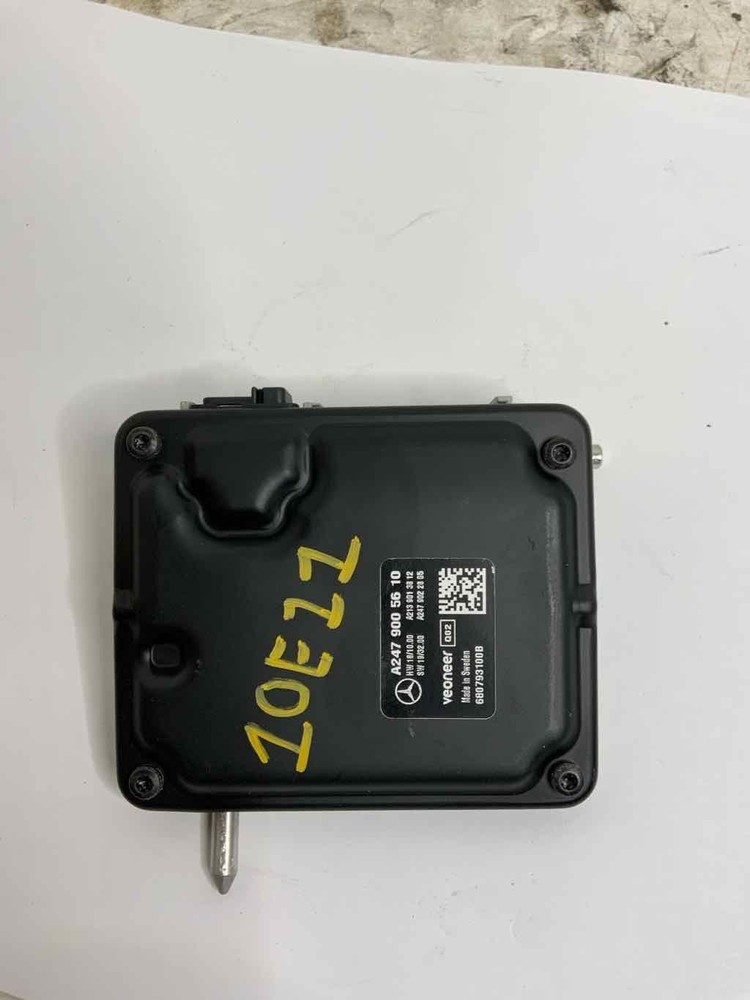 15-22 Mecedes Sprinter Camera/Projector Front Windshield Mnted A247 900 56 10