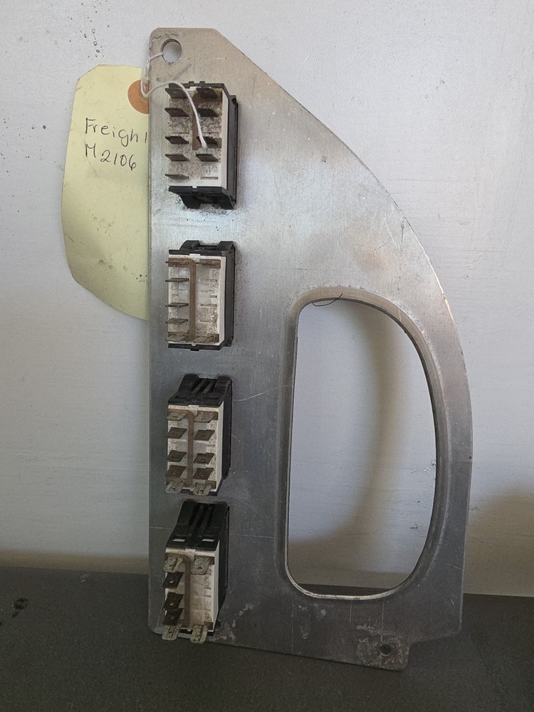 2015 Freightliner M2 106 Switch Dash Panel