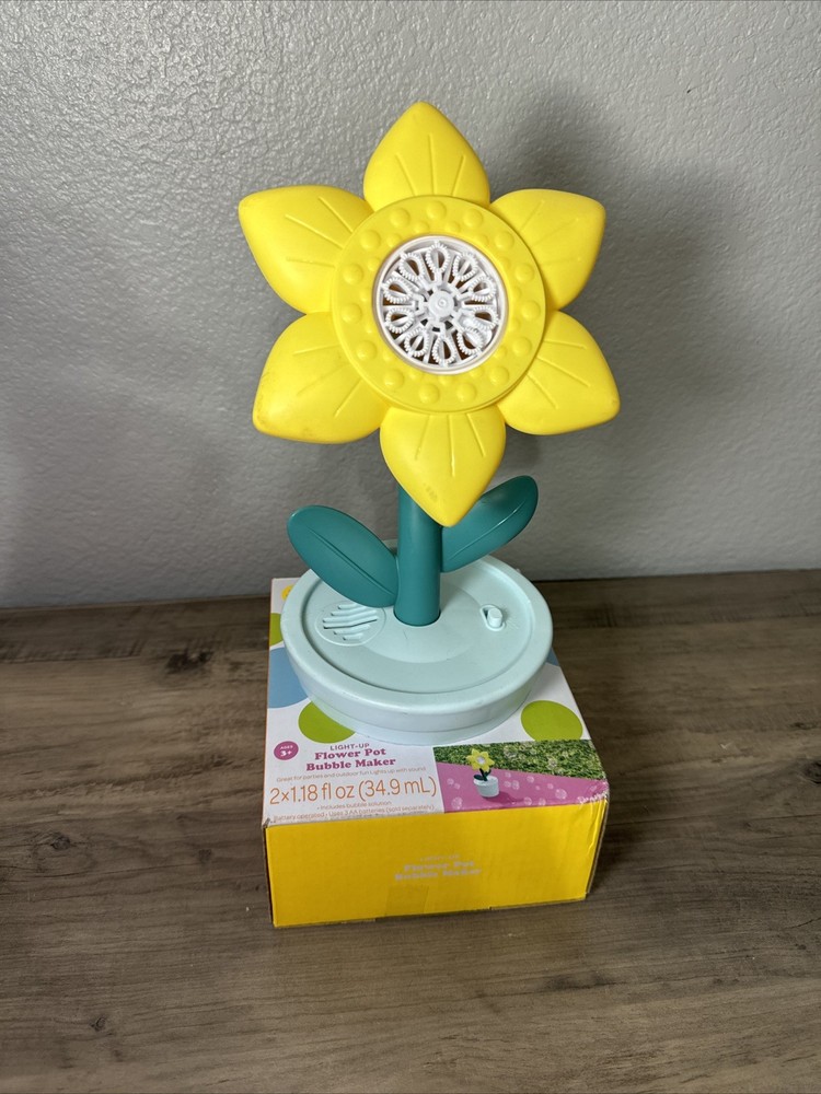 Sun Squad Light Up Flower Pot Bubble Maker With Sound