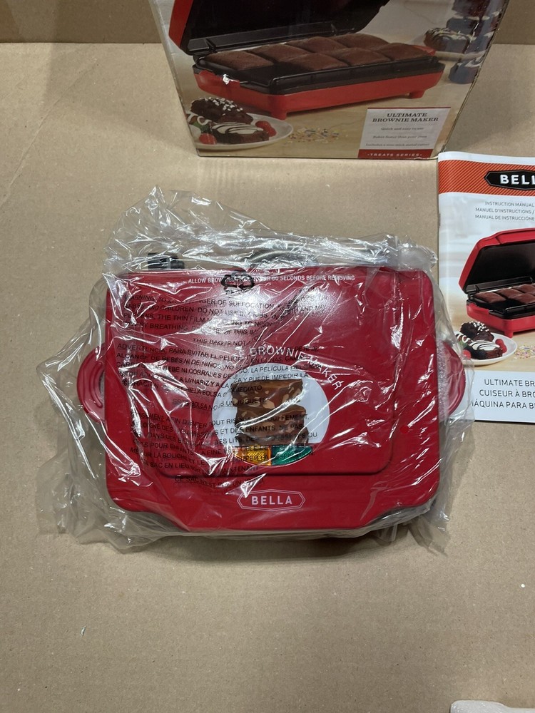 Bella Ultimate Brownie Maker 13540 new never used.
