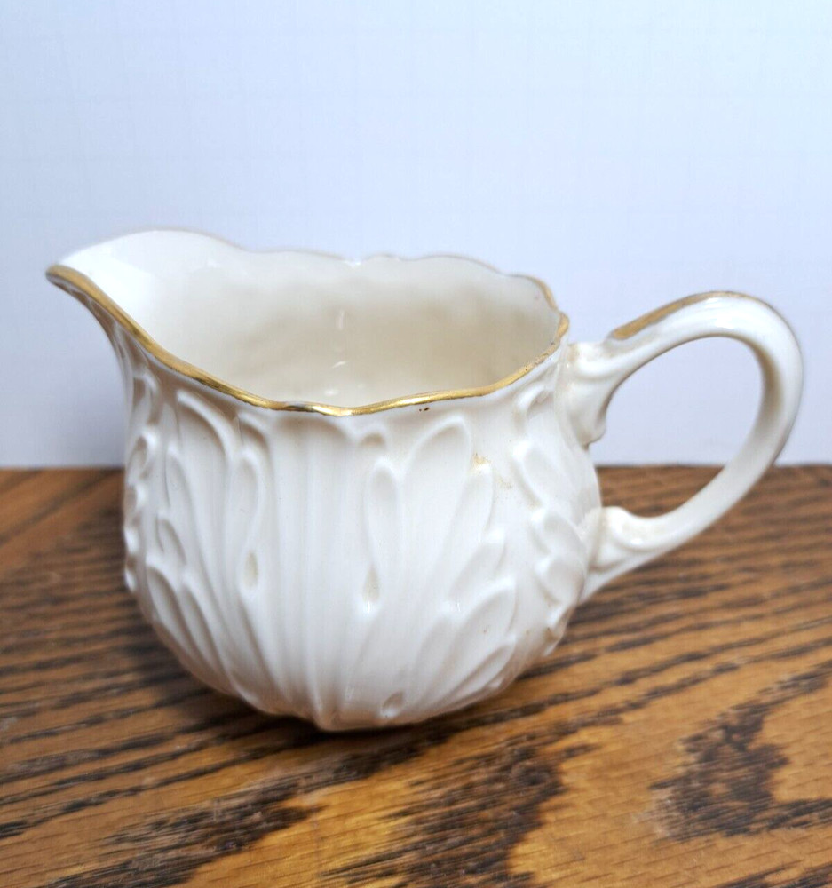 Lenox Creamer Woodland Cabbage Design