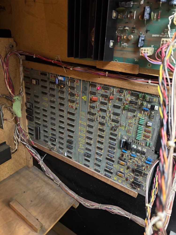 Restored Atari Asteroids arcade game