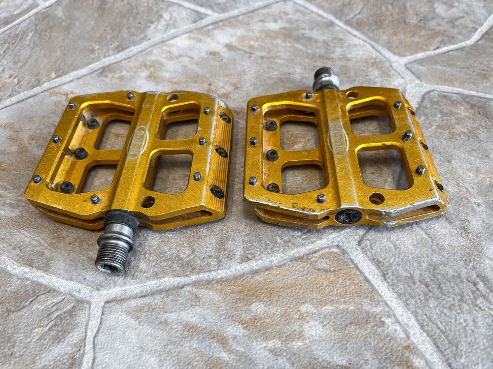NRG Gold platform pedals