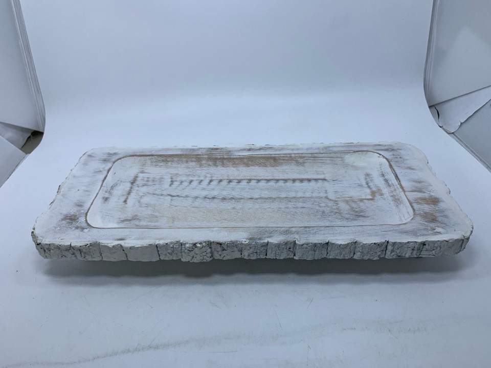 WHITE WASHED FOOTED TRAY.
