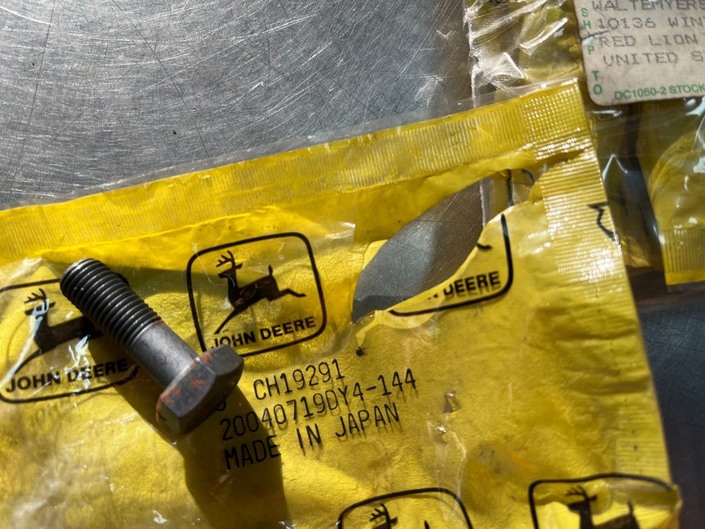 CH19291 OEM John Deere Bolt