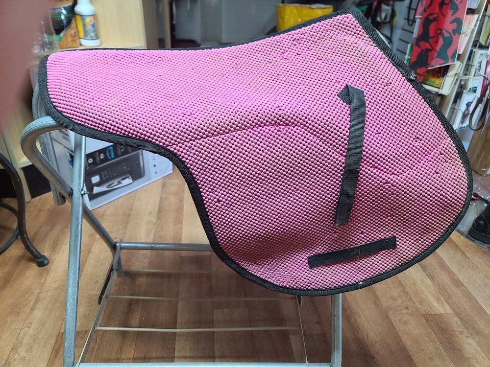 Antislip Fitted Pink Saddle Pad