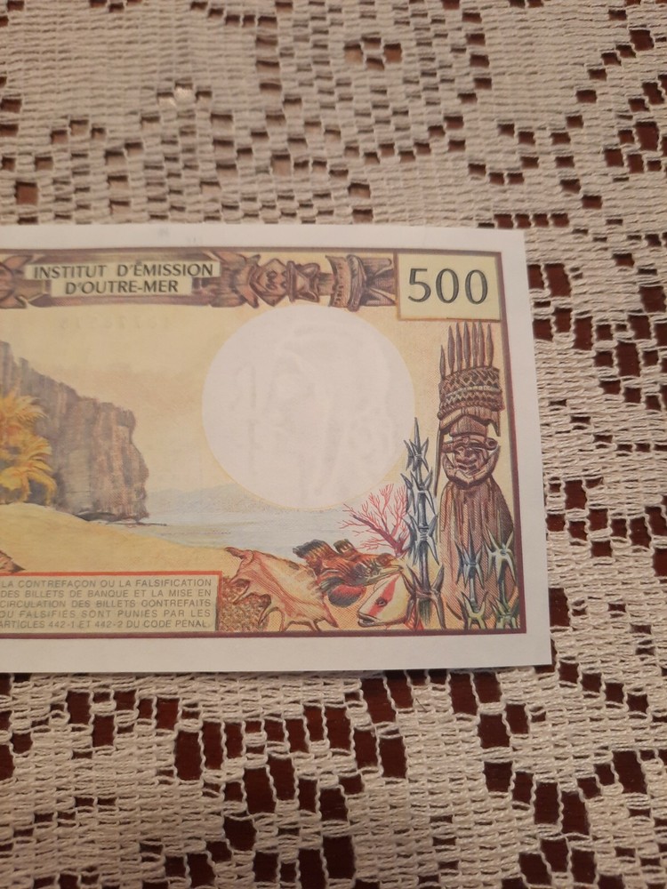 FRENCH POLYNESIA ----- 500 FRANCS BANKNOTE ---- UNC ----
