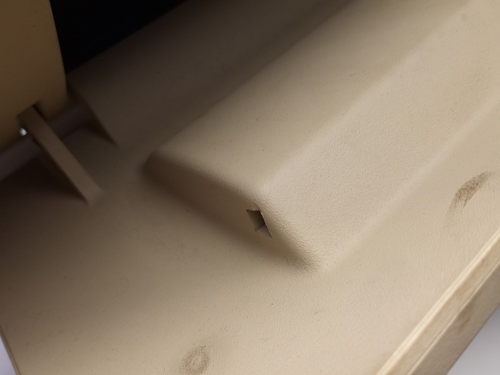 VOLKSWAGEN BEETLE GLOVE BOX 1998-2008 TAN OEM *Note